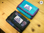 โหลดรูปภาพลงในเครื่องมือใช้ดูของ Gallery Trifold Wallet Limited Beams Boy