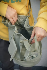 โหลดรูปภาพลงในเครื่องมือใช้ดูของ Gallery Ladybird 2 Way Bucket