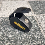 โหลดรูปภาพลงในเครื่องมือใช้ดูของ Gallery ซองหนังกล้องส่องพระ Nikon โลโก้ทอง
