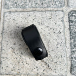 โหลดรูปภาพลงในเครื่องมือใช้ดูของ Gallery ซองหนังกล้องส่องพระ Nikon โลโก้ทอง

