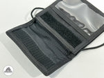 โหลดรูปภาพลงในเครื่องมือใช้ดูของ Gallery Pass holder
