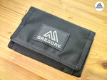 โหลดรูปภาพลงในเครื่องมือใช้ดูของ Gallery Trifold Wallet
