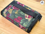 โหลดรูปภาพลงในเครื่องมือใช้ดูของ Gallery Trifold Wallet
