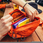 โหลดรูปภาพลงในเครื่องมือใช้ดูของ Gallery Nano Waist Pack Small
